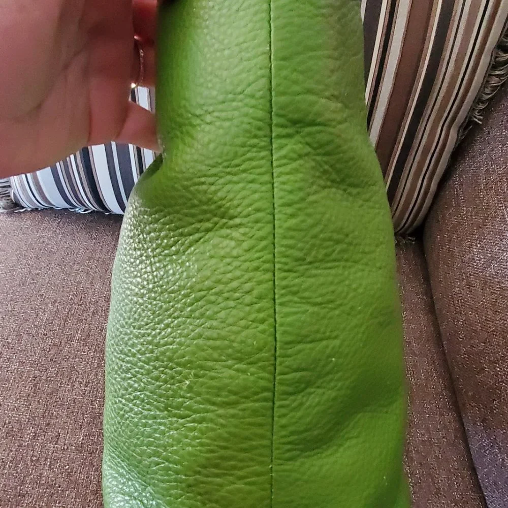 Michael Kors Tote, Green Leather - Picture 3 of 11
